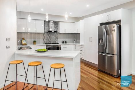 Property photo of 7 Manora Retreat Caroline Springs VIC 3023