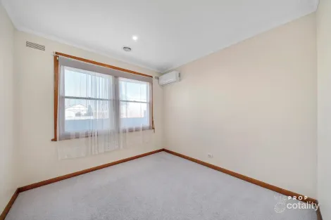 Property photo of 99 Roslyn Road Belmont VIC 3216