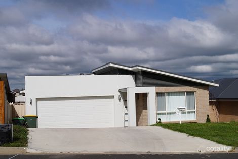 Property photo of 54 Botanic Way Orange NSW 2800