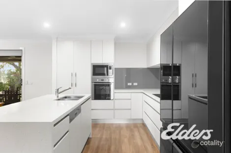 Property photo of 76 Robinson Way Yarrawonga VIC 3730