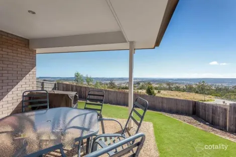 Property photo of 27 Sanctuary Drive Cranley QLD 4350