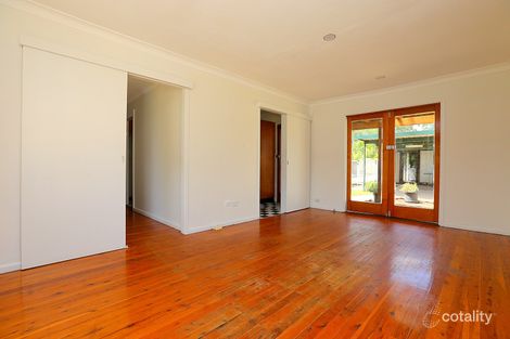 Property photo of 4 Owen Road Georges Hall NSW 2198
