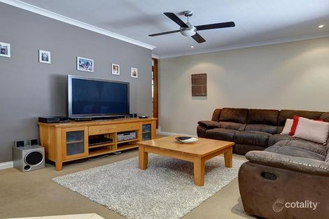 Property photo of 7 Lyndavale Loop Carramar WA 6031