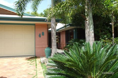 Property photo of 48 Wavecrest Drive Castaways Beach QLD 4567