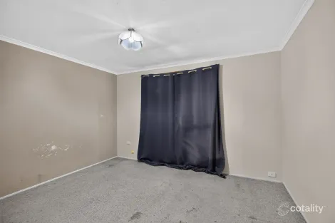 Property photo of 4 Stagg Place Ambarvale NSW 2560