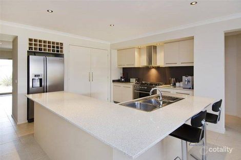 Property photo of 4 Eucumbene Road Manor Lakes VIC 3024