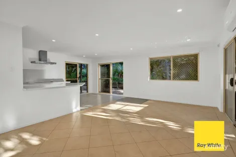 Property photo of 4 Hakea Close Wyoming NSW 2250
