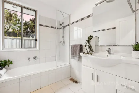 Property photo of 2/3 Caledonia Crescent Mulgrave VIC 3170