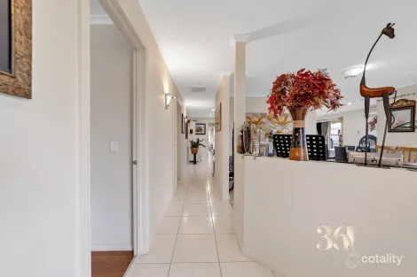 Property photo of 2 Park Place Hoppers Crossing VIC 3029