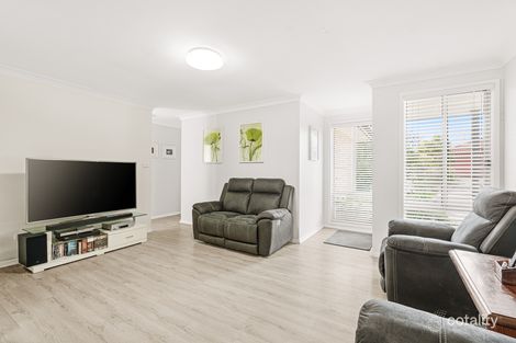 Property photo of 2/883 Pacific Highway Lisarow NSW 2250