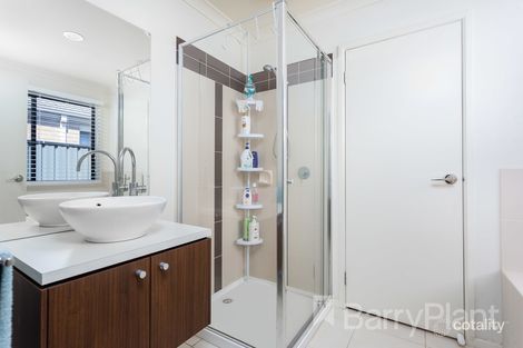 Property photo of 20 Tanner Mews Point Cook VIC 3030