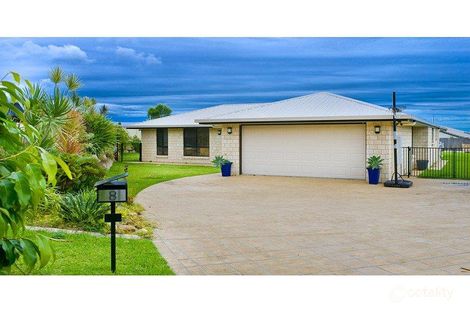 8 League Pl, Norman Gardens, QLD 4701