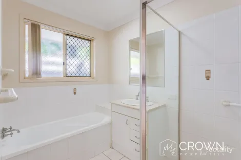 Property photo of 21 Allister Crescent Rothwell QLD 4022