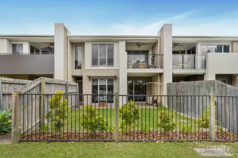 Property photo of 17 Summerview Avenue Yarrabilba QLD 4207