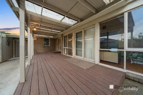 Property photo of 9 Parklea Close Narre Warren VIC 3805