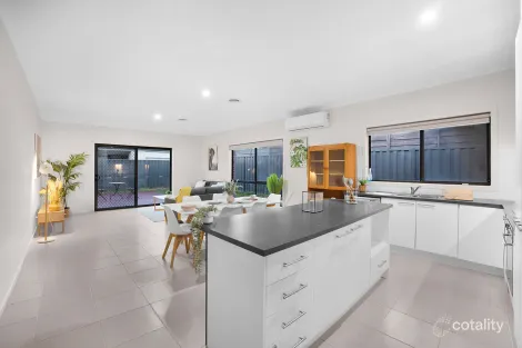 Property photo of 5 Pierbrook Avenue Manor Lakes VIC 3024