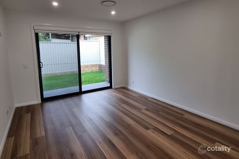 Property photo of 20 Dobell Circuit St Clair NSW 2759