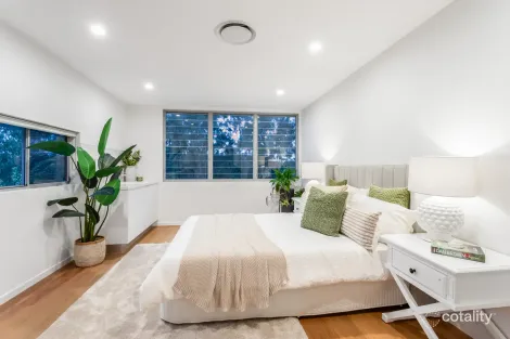 Property photo of 38 Riviere Place Kenmore QLD 4069