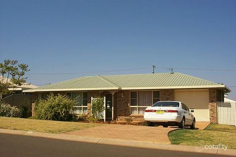 36 Gainsborough Dr, Glenvale, QLD 4350