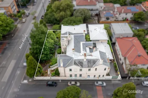 Property photo of 51 Alma Road St Kilda VIC 3182