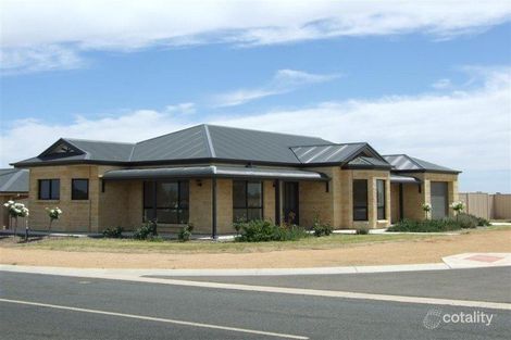 32 Phillips Rd, Berri, SA 5343