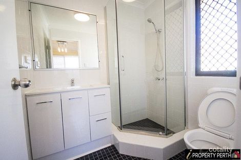 Property photo of 6 Jacka Close Marangaroo WA 6064