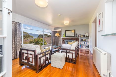 Property photo of 122 Karoola Road Lindisfarne TAS 7015