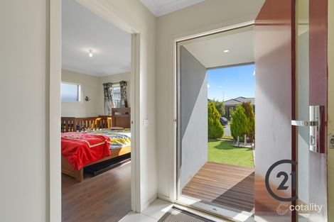 Property photo of 25 Benedetto Crescent Cranbourne East VIC 3977
