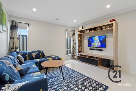 Property photo of 25 Benedetto Crescent Cranbourne East VIC 3977