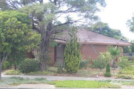 Property photo of 2 Tarella Drive Keilor Downs VIC 3038