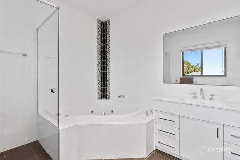 Property photo of 23 Quinlan Parade Manly Vale NSW 2093