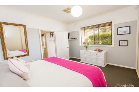 Property photo of 1/486 McKenzie Street Lavington NSW 2641