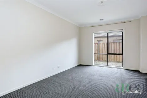 Property photo of 32 Simonson Way Williams Landing VIC 3027