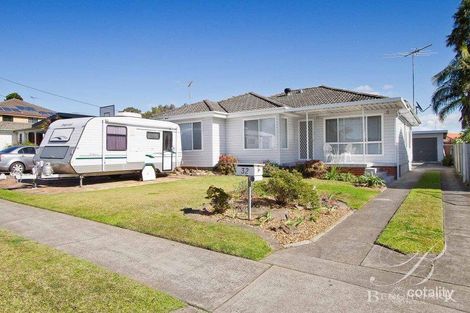 32 Amiens Ave, Milperra, NSW 2214