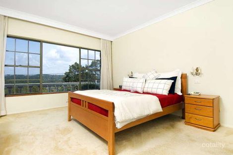 Property photo of 18 Carpenter Crescent Warriewood NSW 2102