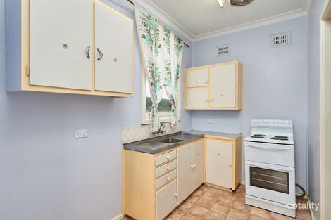 Property photo of 46 Phillip Avenue Mount Austin NSW 2650