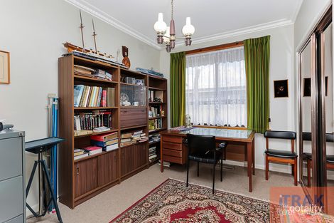 Property photo of 28 Leman Crescent Noble Park VIC 3174