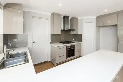 Property photo of 10 Inveraray Close Canning Vale WA 6155