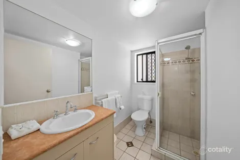 Property photo of 16/9-13 Margaret Avenue Broadbeach QLD 4218