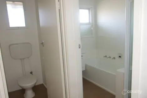 Property photo of 2/10 Armin Street Scoresby VIC 3179