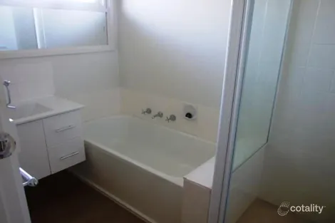 Property photo of 2/10 Armin Street Scoresby VIC 3179