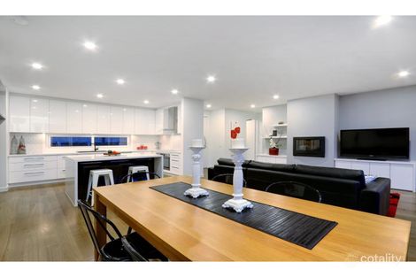 Property photo of 3A Marchington Avenue Mornington VIC 3931