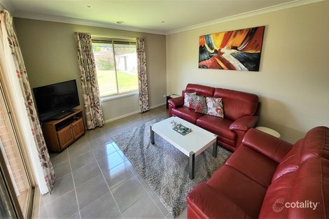 13 Sarah Ct, Howlong, NSW 2643