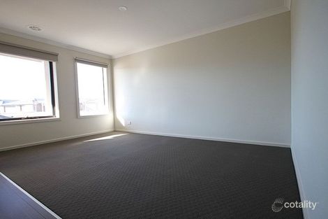 Property photo of 30 Yates Avenue Truganina VIC 3029