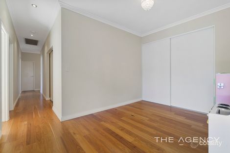 Property photo of 2 Harvest Lakes Boulevard Atwell WA 6164