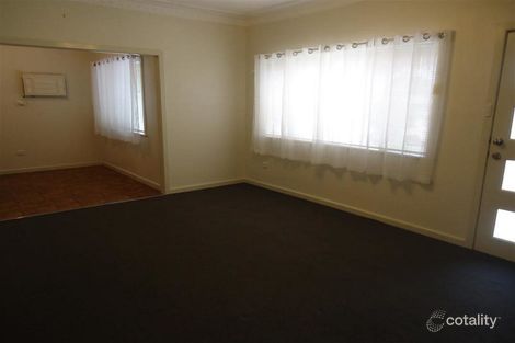 Property photo of 73 Tichborne Crescent Kooringal NSW 2650