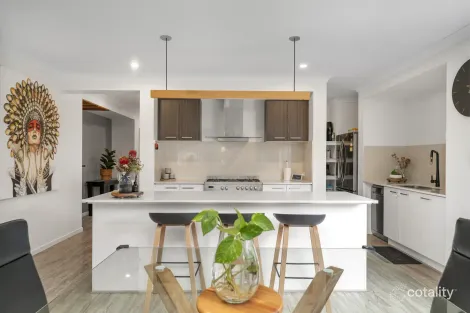 Property photo of 10 Cascade Drive Beveridge VIC 3753