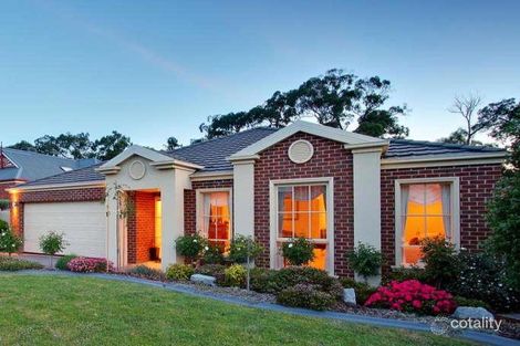 18 Valley Park Dr, Mooroolbark, VIC 3138