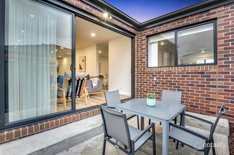 Property photo of 4 Scaevola Road Craigieburn VIC 3064