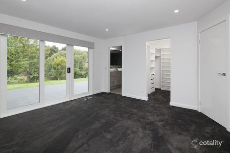 Property photo of 19-21 Ebeli Close Narre Warren North VIC 3804